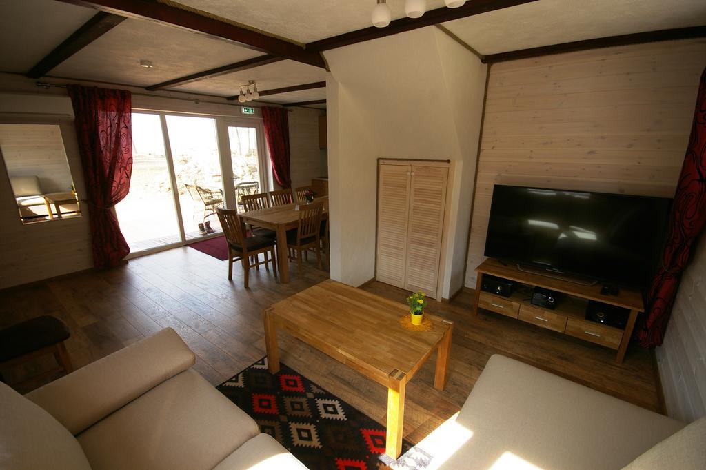 Kiviranna Puhkemajad Villa Suure-Rakke ภายนอก รูปภาพ